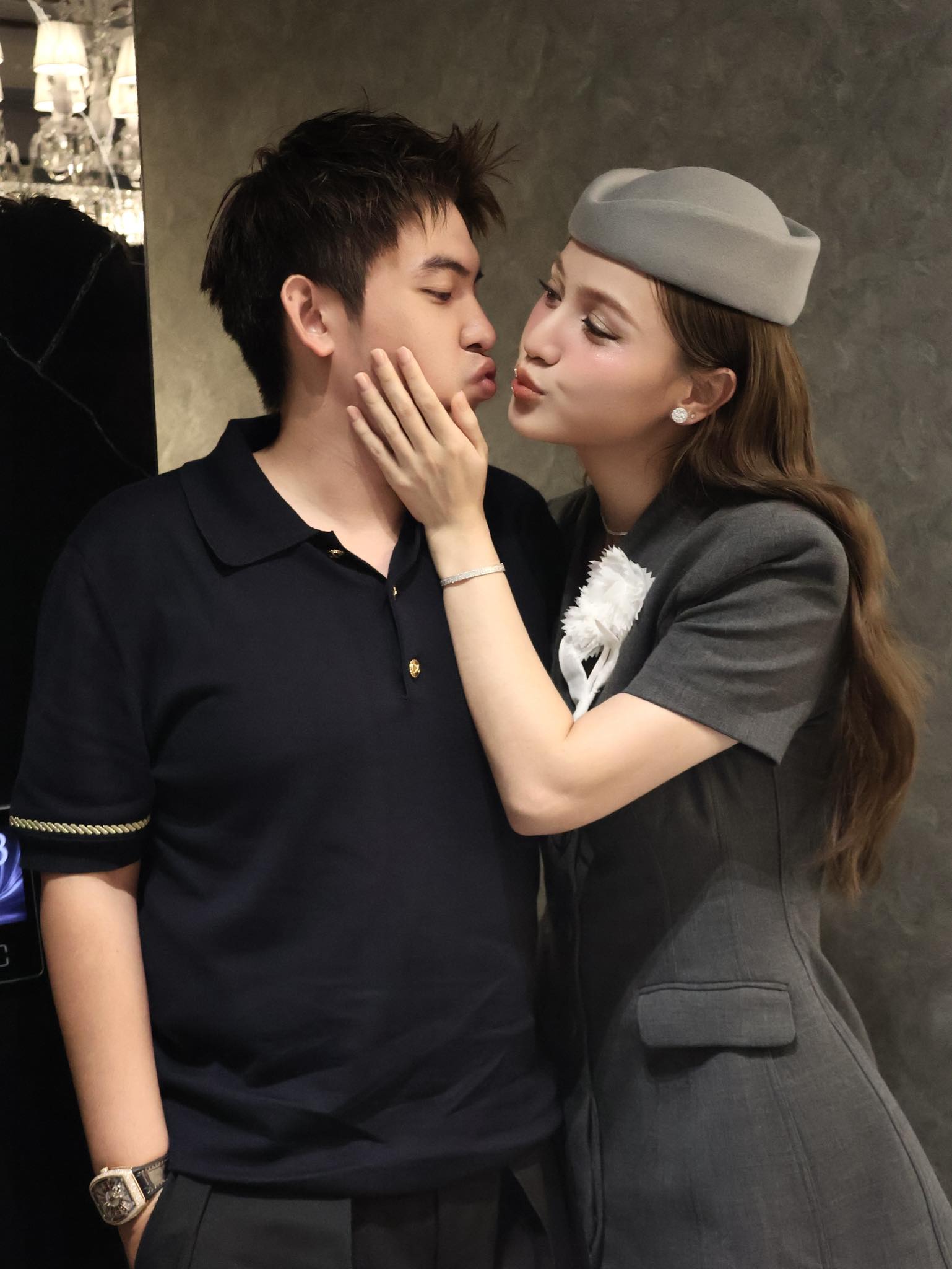 Bố mẹ đều l&agrave; người Việt Nam, đẻ con mắt s&acirc;u mũi cao như T&acirc;y: 3 c&ocirc; g&aacute;i c&oacute; cuộc sống tr&aacute;i ngược sau 10 năm- Ảnh 10.