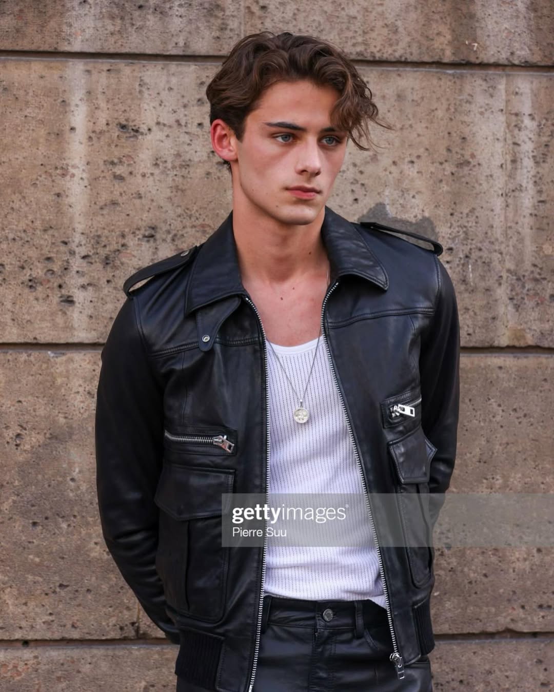 "Cậu b&eacute; đẹp trai nhất thế giới" sau 10 năm: Hiện tại cao 1m90, visual c&oacute; c&ograve;n sức h&uacute;t?- Ảnh 15.