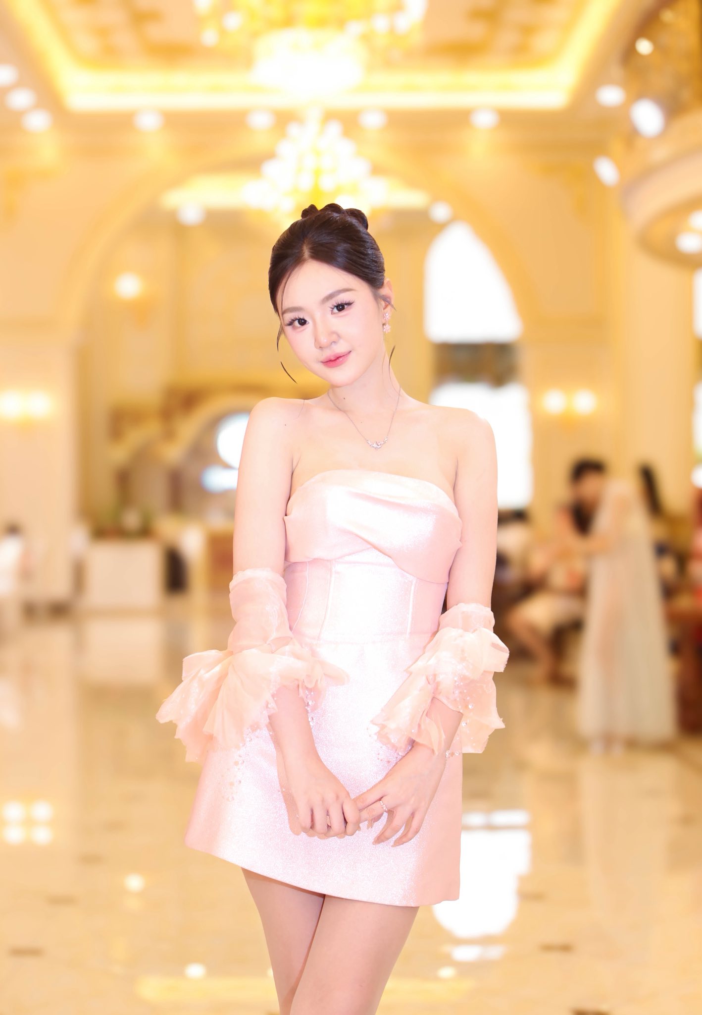 “Nếu cả đời không rực rỡ thì sao?”: Trọn vẹn phần hùng biện của mỹ nhân 2k4 đi thi Hoa hậu đang nổi nhất lúc này- Ảnh 1. “Nếu cả đời không rực rỡ thì sao?”: Trọn vẹn phần hùng biện của mỹ nhân 2k4 đi thi Hoa hậu đang nổi nhất lúc này- Ảnh 1.