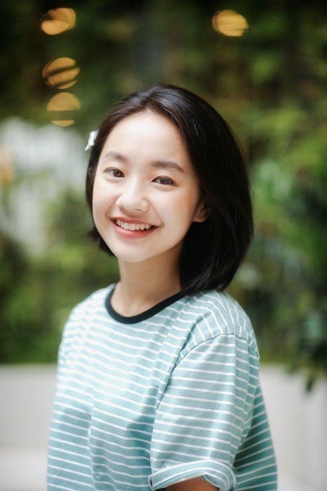 "N&agrave;ng thơ showbiz" cao vỏn vẹn 1m50: Mặc đẹp qu&ecirc;n sầu, đứng ở đ&acirc;u cũng ph&aacute;t s&aacute;ng- Ảnh 4.