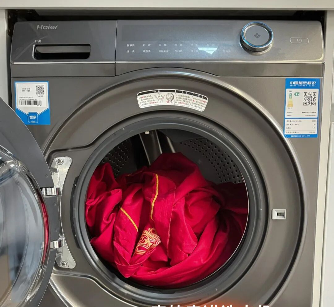 Sống hơn 30 năm t&ocirc;i mới biết 6 c&aacute;ch d&ugrave;ng m&aacute;y giặt cửa trước đ&uacute;ng chuẩn: Quần &aacute;o sạch hơn, kh&ocirc;ng c&ograve;n m&ugrave;i v&agrave; tiết kiệm điện nước r&otilde; rệt- Ảnh 2.