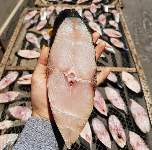 Hoa mắt trước quầy c&aacute; si&ecirc;u thị: Nh&acirc;n vi&ecirc;n chỉ 3 loại "v&ocirc; địch DHA", tốt cho n&atilde;o, gi&aacute; vừa t&uacute;i tiền- Ảnh 2.