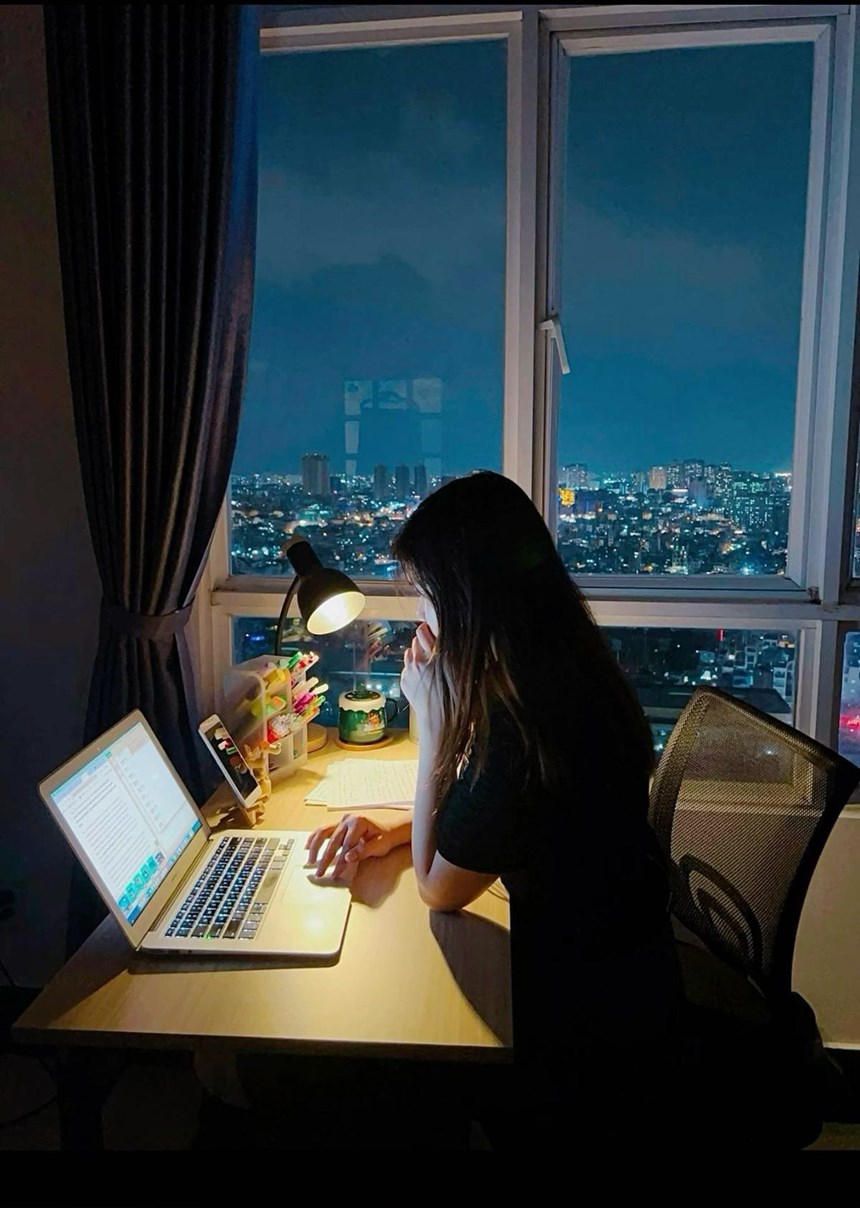 Đi học c&oacute; thi cuối kỳ, đi l&agrave;m c&oacute; buổi đ&aacute;nh gi&aacute; t&aacute;i k&yacute; hợp đồng: L&agrave;m sao để kh&ocirc;ng bị đ&aacute;nh rớt?- Ảnh 2.