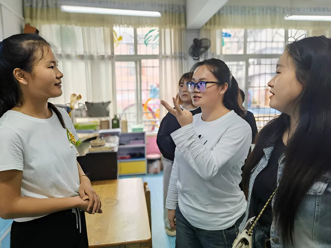 Đọc vụ Hội phụ huynh c&atilde;i nhau ầm ĩ 2 ng&agrave;y nay m&agrave; t&ocirc;i ng&aacute;n ngẩm: Chuyện nhỏ như con kiến m&agrave; xử l&yacute; qu&aacute; đỗi loằng ngoằng!- Ảnh 1.