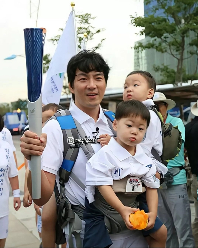 Sốc với chiều cao kh&ocirc;ng tưởng của 3 &ldquo;em b&eacute; quốc d&acirc;n&rdquo; Daehan - Minguk - Manse ở tuổi 14: C&oacute; b&eacute; sắp vượt 1m90- Ảnh 7.