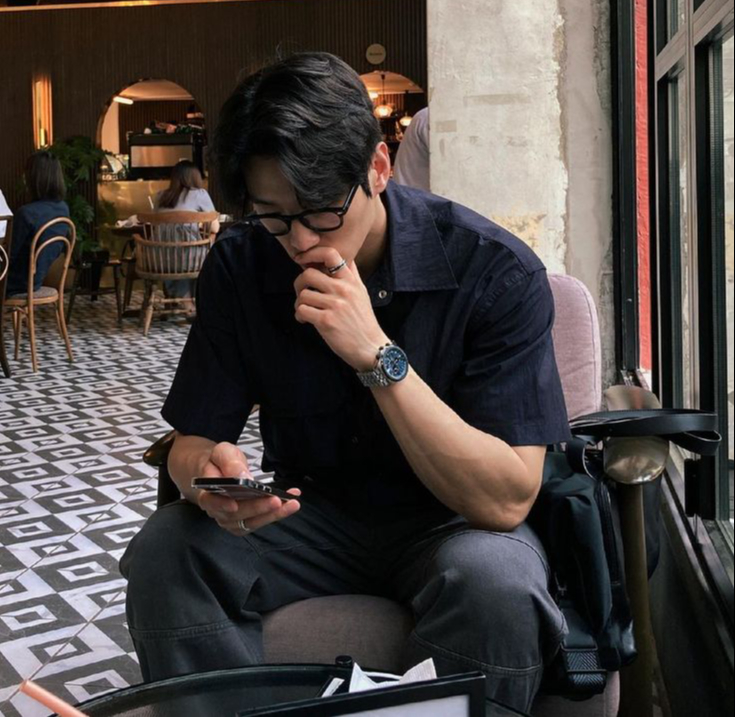 "Cố lắm 1 th&aacute;ng chỉ kiếm được 35 triệu" - trăn trở v&igrave; "k&eacute;m cỏi" của người đ&agrave;n &ocirc;ng 33 tuổi- Ảnh 1.