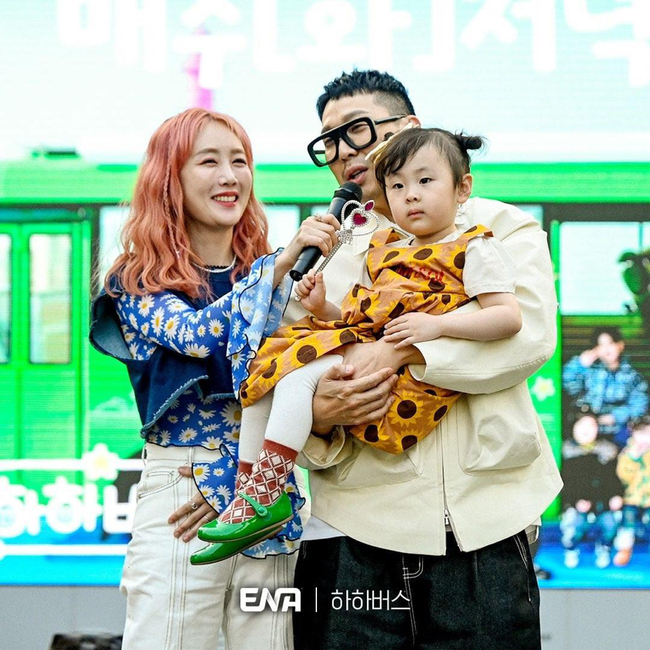 Con g&aacute;i mắc bệnh hiếm, sao nam Running Man quyết định thay đổi cuộc đời- Ảnh 3.