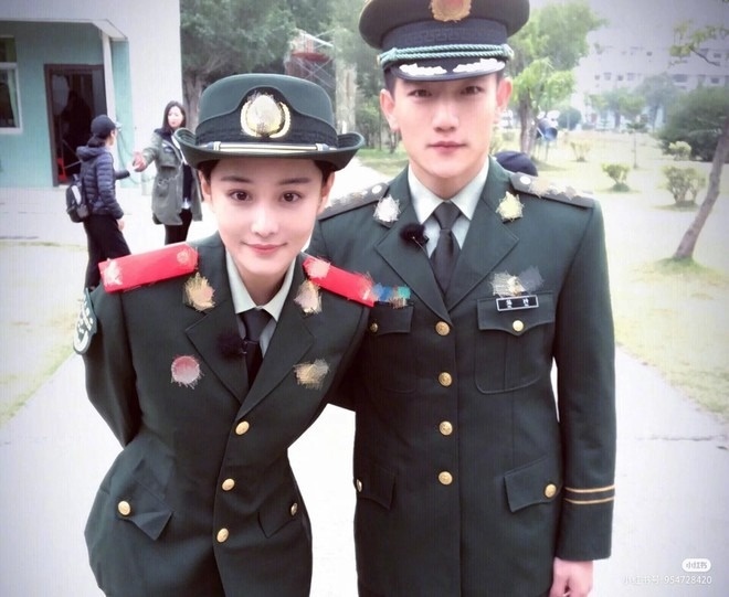 Sao nữ cưới sĩ quan đặc c&ocirc;ng 