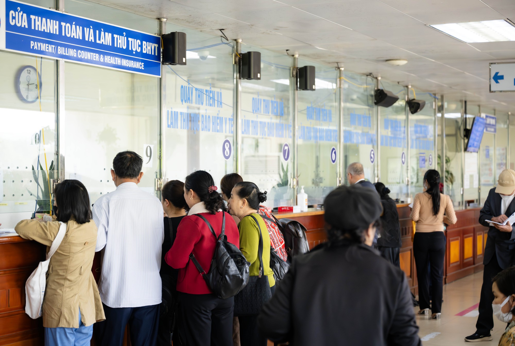 Thực tế một lượt khám bảo hiểm y tế tại bệnh viện công ở Hà Nội: Một trải nghiệm khá bất ngờ- Ảnh 4. Thực tế một lượt khám bảo hiểm y tế tại bệnh viện công ở Hà Nội: Một trải nghiệm khá bất ngờ- Ảnh 4.