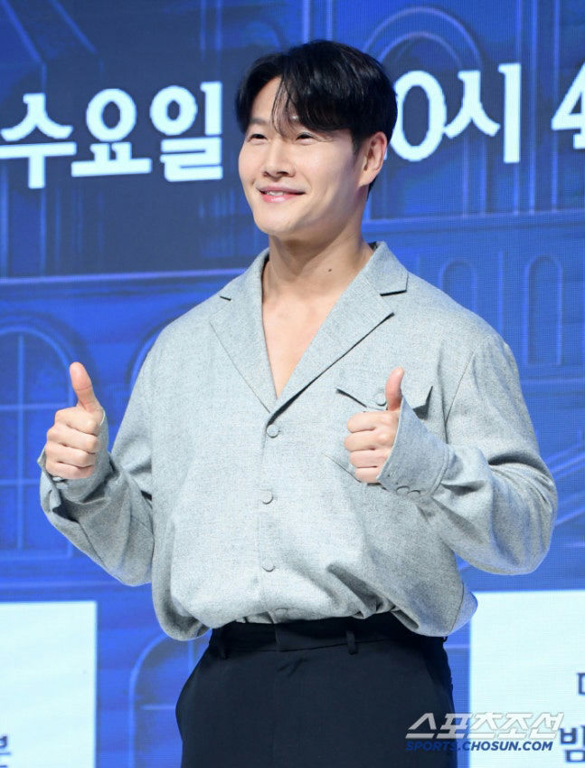 Kim Jong Kook mắc bệnh lạ hiếm gặp- Ảnh 5.