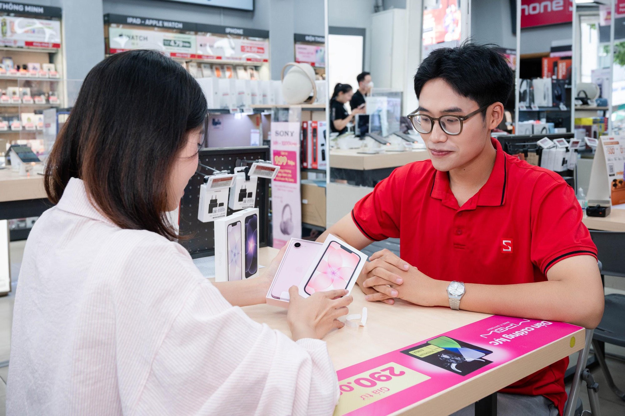 CellphoneS mở bán iPhone 17e mới, thêm màu sắc Hồng, ưu đãi hơn 2,5 triệu- Ảnh 1. CellphoneS mở bán iPhone 17e mới, thêm màu sắc Hồng, ưu đãi hơn 2,5 triệu- Ảnh 1.