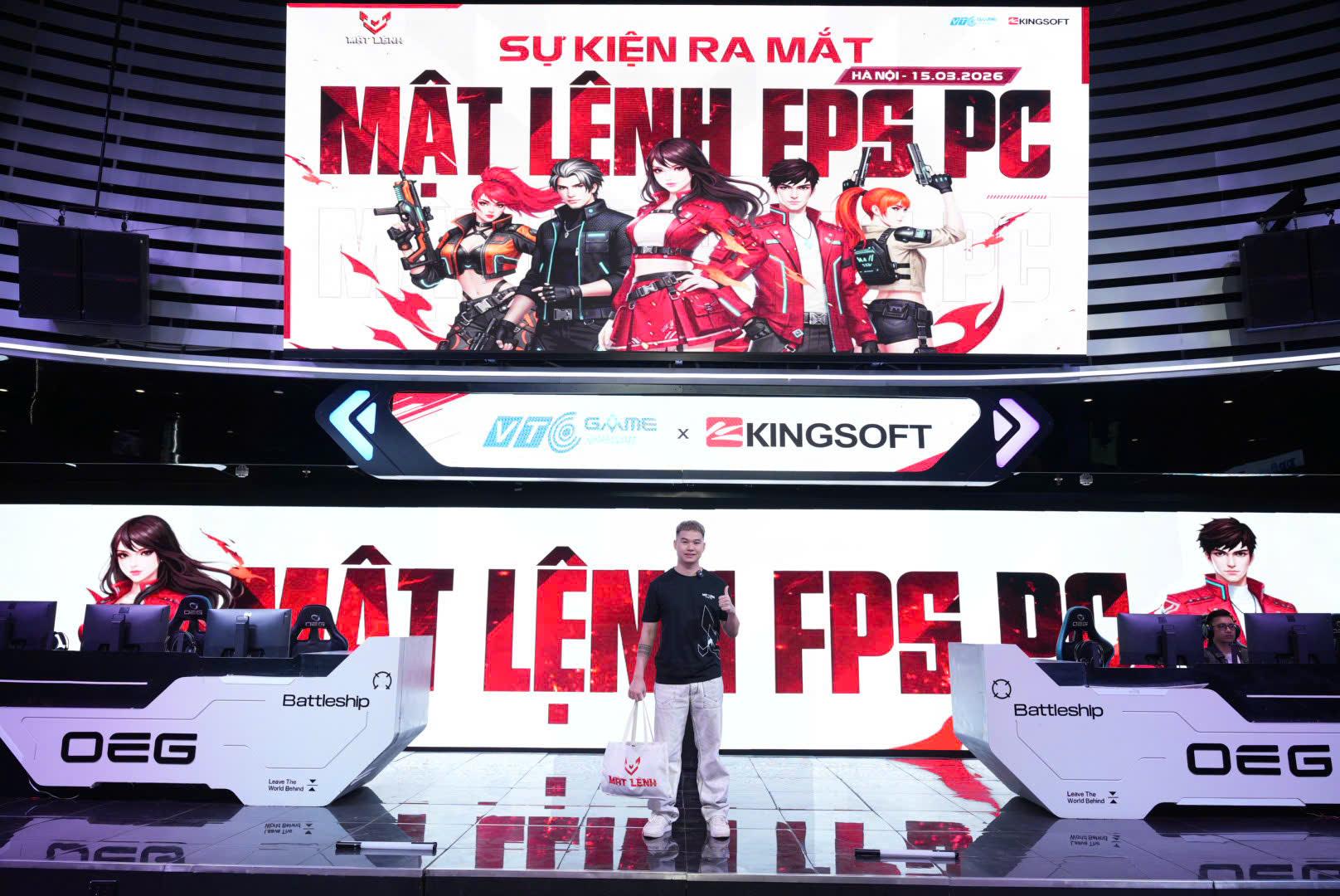 Game “Mật Lệnh” đổ bộ: Cộng đồng FPS chật kín khán phòng, Rambo xuất hiện là bùng nổ!- Ảnh 2. Game “Mật Lệnh” đổ bộ: Cộng đồng FPS chật kín khán phòng, Rambo xuất hiện là bùng nổ!- Ảnh 2.