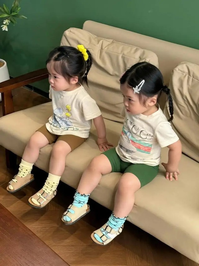 G&acirc;y x&ocirc;n xao: Cặp song sinh &ldquo;c&ugrave;ng mẹ kh&aacute;c cha&rdquo;, x&aacute;c suất chỉ khoảng một phần triệu- Ảnh 1.