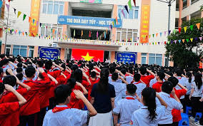 N&oacute;ng: Truy tố cựu hiệu trưởng tại H&agrave; Nội v&igrave; thu hơn 1 tỷ đồng tiền dạy th&ecirc;m sai quy định- Ảnh 1.