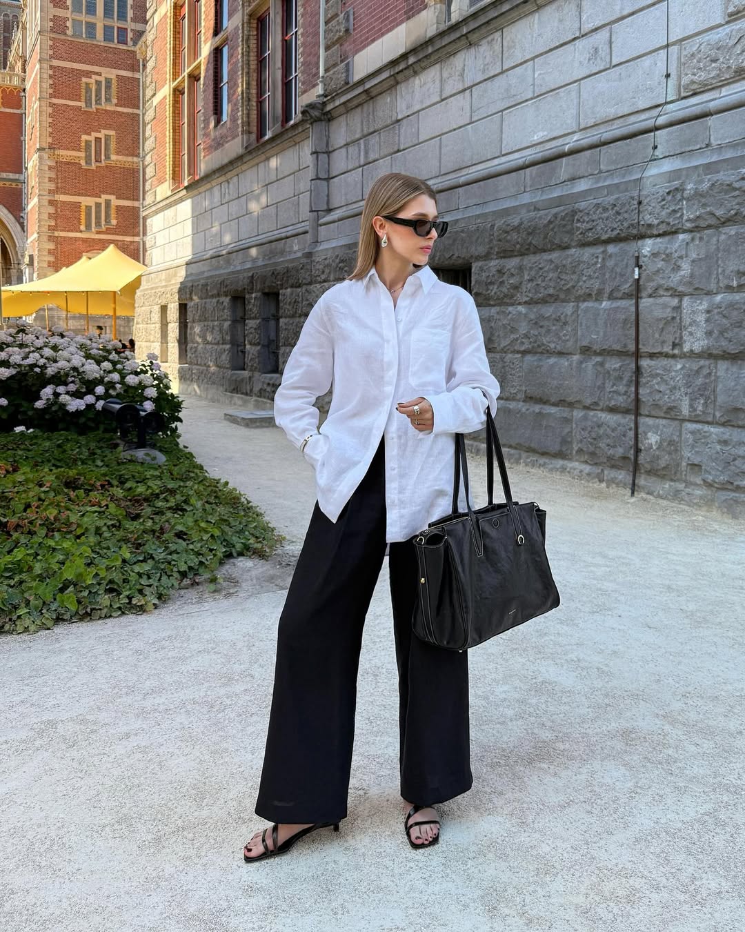 Fashion blogger mặc đồ basic m&agrave; "chanh xả" như t&agrave;i phiệt, ngắm xong chẳng c&ograve;n thiết sắm đồ cầu kỳ- Ảnh 7.