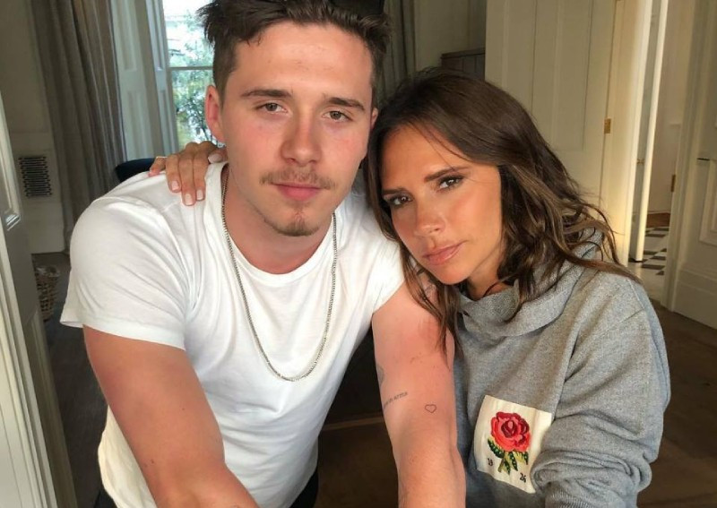 "C&uacute; t&aacute;t" tinh thần cho Victoria Beckham, con trai cả "ng&oacute; lơ" mẹ đẻ, t&igrave;nh tứ b&ecirc;n vợ tỷ ph&uacute; đi dự tiệc xem Oscar- Ảnh 2.
