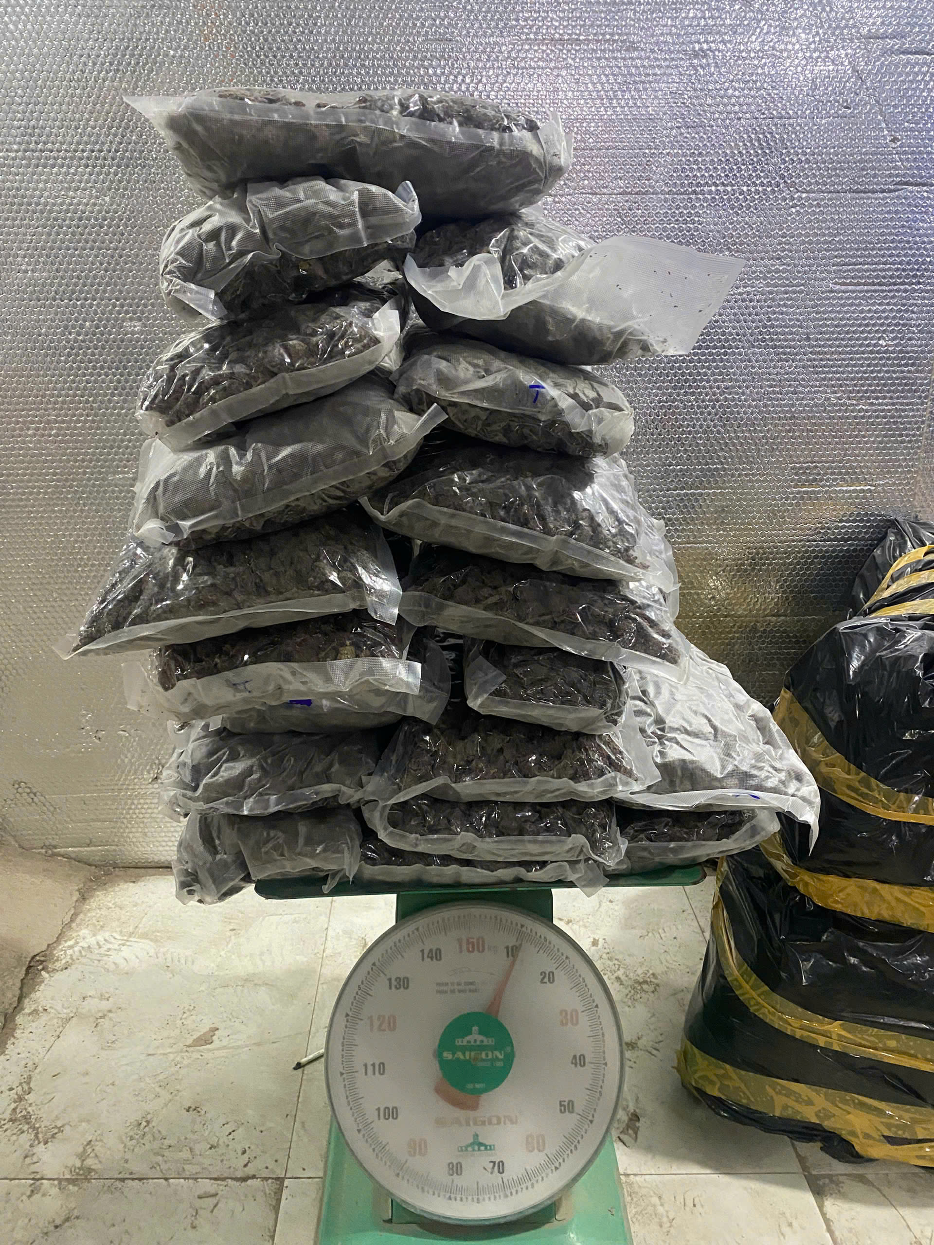 Bắt giữ đ&ocirc;i vợ chồng chủ shop online ở Đ&agrave; Nẵng- Ảnh 5.