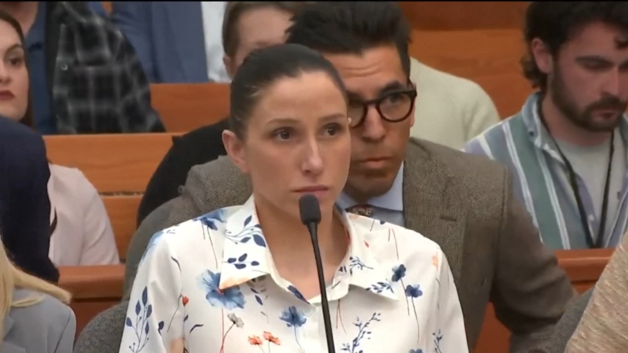 T&aacute;c giả viết s&aacute;ch về nỗi đau mất chồng h&oacute;a ra ch&iacute;nh l&agrave; người đ&atilde; đầu độc chồng- Ảnh 1.