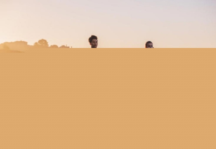 Chạy 30 ph&uacute;t buổi s&aacute;ng hay đi bộ 60 ph&uacute;t buổi tối tốt cho sức khoẻ hơn?- Ảnh 1.