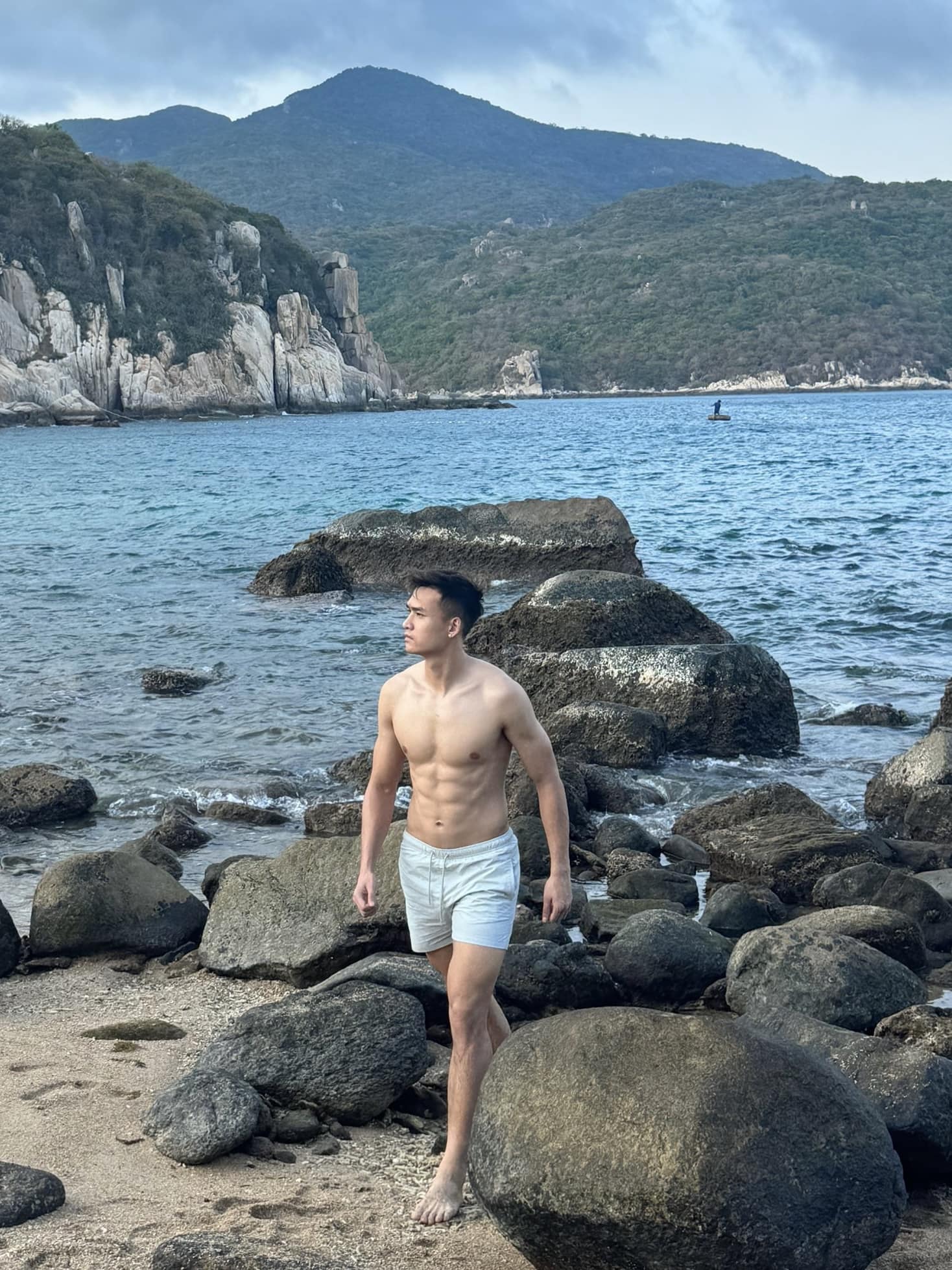 B&ugrave;i Ho&agrave;ng Việt Anh: Trai đẹp 8 m&uacute;i ĐT Việt Nam visual s&aacute;ng bừng, 27 tuổi sở hữu nh&agrave; đẹp xe sang, kinh doanh giỏi- Ảnh 3.