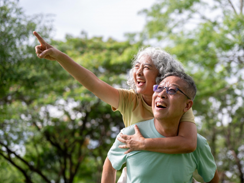 Cặp vợ chồng gi&agrave; đi taxi qua 4 nơi quen thuộc m&agrave; kh&ocirc;ng xuống xe, người vợ kh&ocirc;ng n&oacute;i một lời... C&acirc;u chuyện ph&iacute;a sau khiến nhiều người nghẹn l&ograve;ng- Ảnh 2.