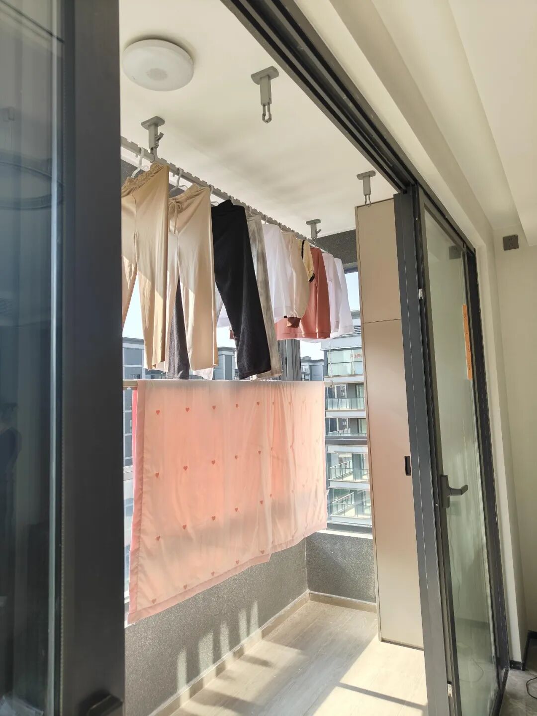 Một ng&ocirc;i nh&agrave; c&oacute; thể sạch đến mức n&agrave;o? Nh&igrave;n căn nh&agrave; của người phụ nữ 50 tuổi, t&ocirc;i hiểu: Sạch thật sự l&agrave; nhờ 10 th&oacute;i quen n&agrave;y- Ảnh 10.