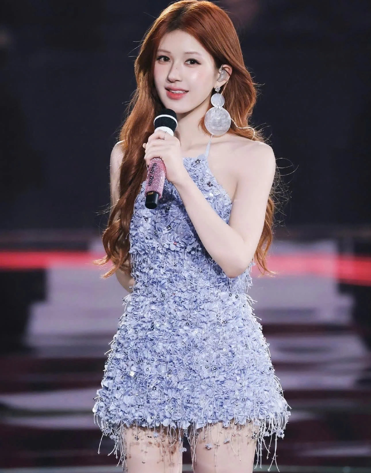 Triệu Lộ Tư như &ldquo;thi&ecirc;n thần hộ mệnh&rdquo; của Taobao Trung Quốc: Diện g&igrave; cũng th&agrave;nh trend, ch&aacute;y h&agrave;ng ph&uacute;t mốt- Ảnh 1.