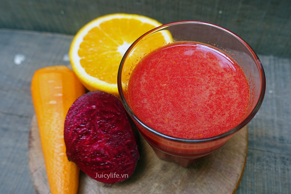 Phụ nữ H&agrave;n 63 tuổi tiết lộ b&iacute; quyết dưỡng da cho con g&aacute;i: Uống cốc nước m&agrave;u đỏ mỗi tuần để da hồng h&agrave;o, chậm l&atilde;o h&oacute;a- Ảnh 7.