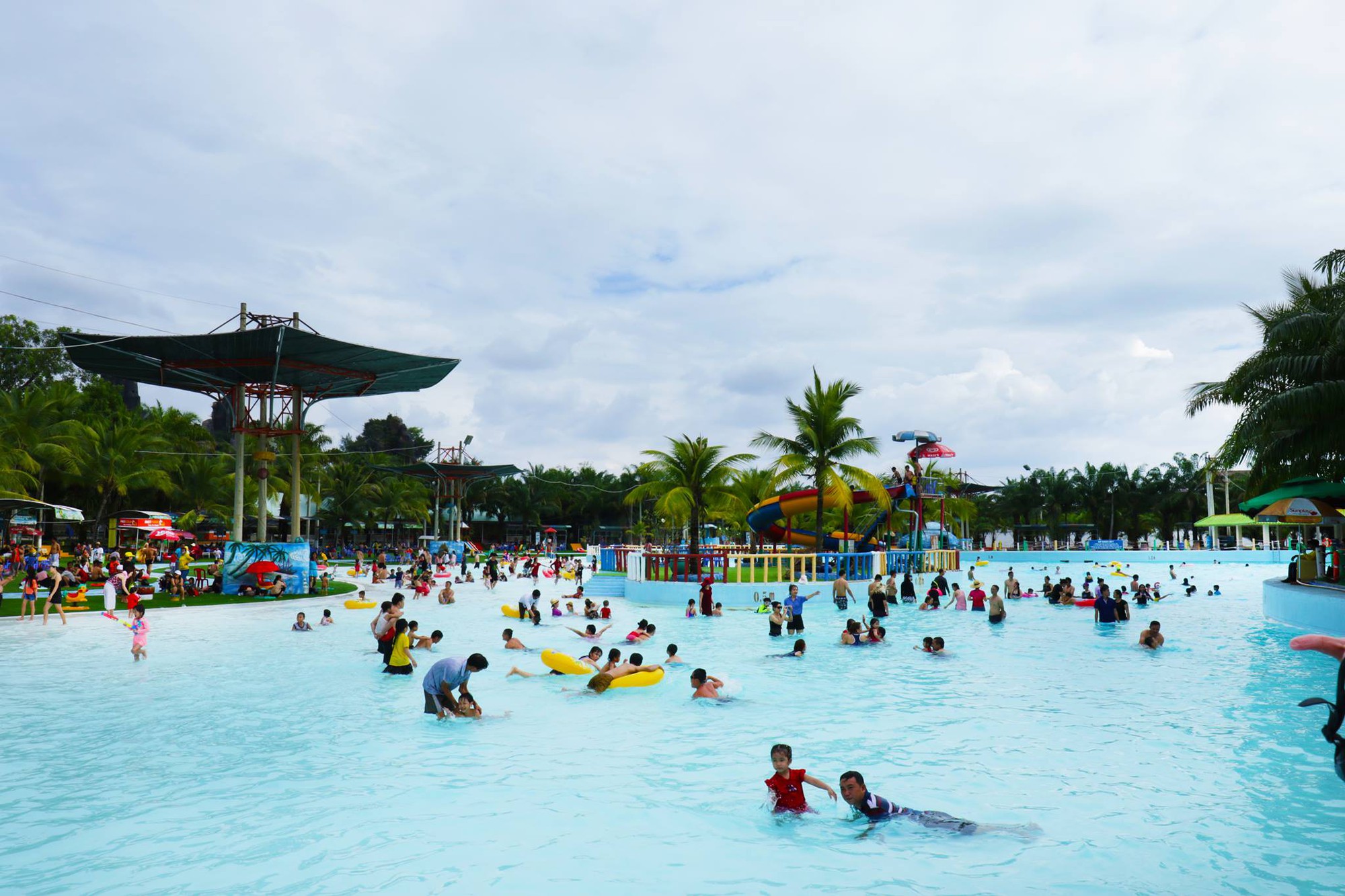 Khu du lịch Đại Nam của vợ chồng bà Nguyễn Phương Hằng sở hữu biển nhân tạo rộng hơn 21ha, lớn bậc nhất Việt Nam, có sức chứa lên đến 30.000 du khách- Ảnh 4. Khu du lịch Đại Nam của vợ chồng bà Nguyễn Phương Hằng sở hữu biển nhân tạo rộng hơn 21ha, lớn bậc nhất Việt Nam, có sức chứa lên đến 30.000 du khách- Ảnh 4.