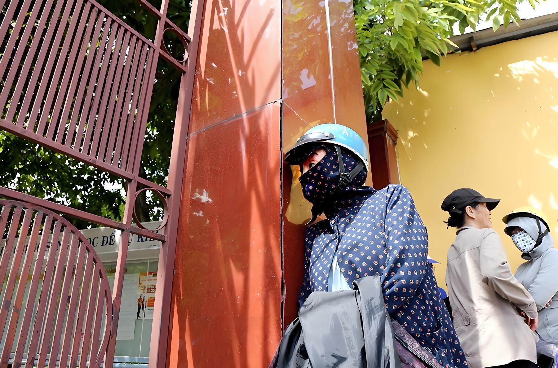 Mẹ nghỉ việc 3 năm k&egrave;m con học, bật kh&oacute;c khi nghe con n&oacute;i một c&acirc;u: "Đời t&ocirc;i coi như hết!"- Ảnh 2.