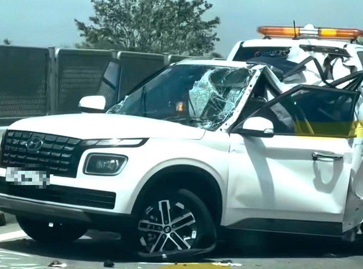 Vụ tai nạn kinh ho&agrave;ng tr&ecirc;n cao tốc khiến 2 mẹ con c&ocirc; gi&aacute;o tử vong: X&oacute;t xa khi lời hẹn &ldquo;tuần sau về&rdquo; với gia đ&igrave;nh m&atilde;i dang dở- Ảnh 1.