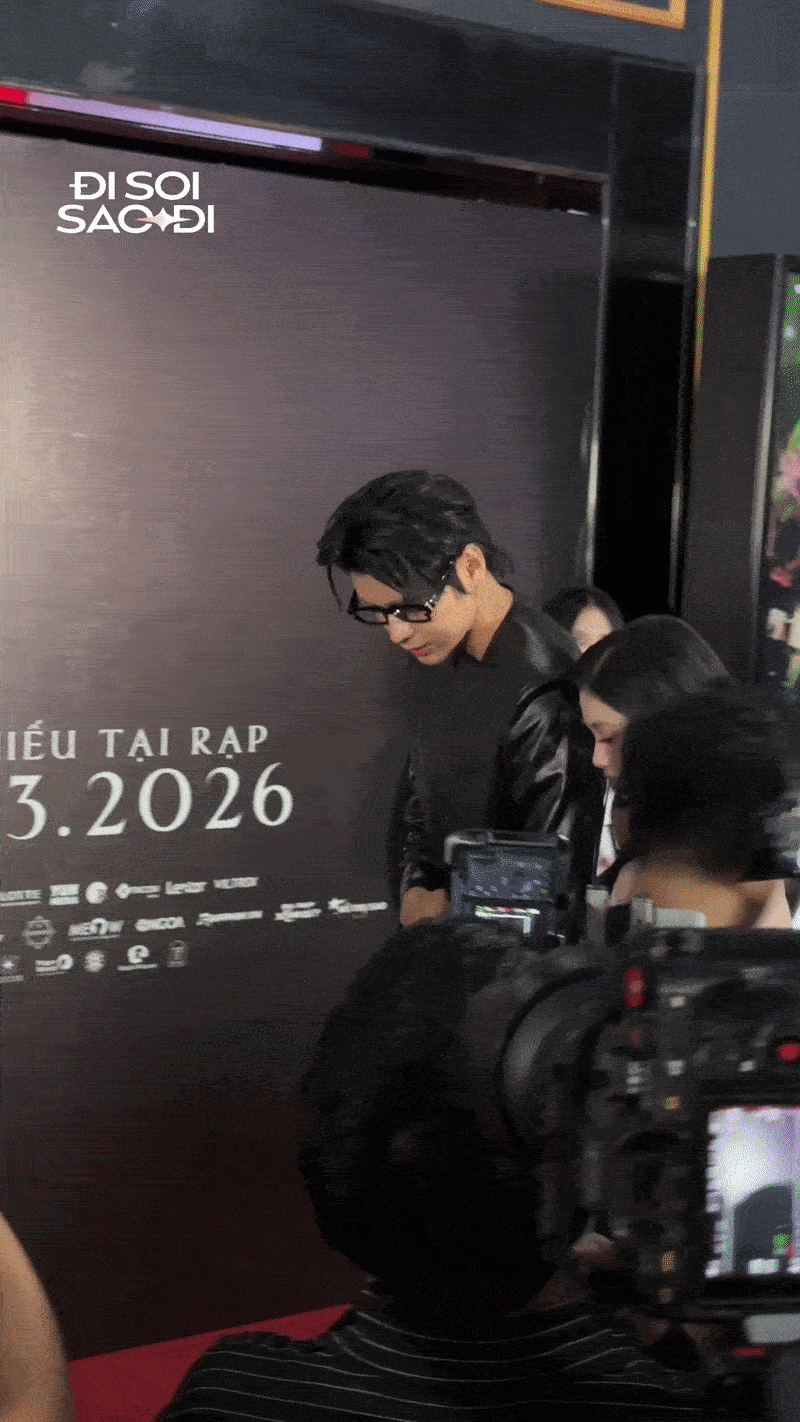 Thảm đỏ HOT nhất h&ocirc;m nay: Tiểu Vy thua Thần Vệ Nữ mỗi c&aacute;i t&ecirc;n, cặp đ&ocirc;i diễn vi&ecirc;n - Hoa hậu đẹp ph&aacute;t hờn- Ảnh 4.