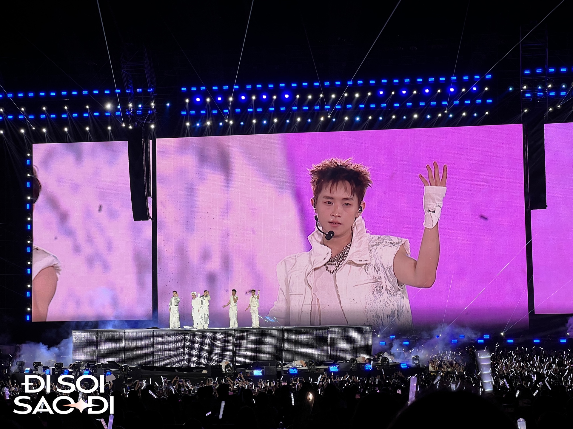 Concert Anh Trai Say Hi 2025 tại Mỹ Đ&igrave;nh: Nhiều bất ngờ, d&agrave;n Anh Trai kh&oacute;c nấc tr&ecirc;n s&acirc;n khấu, xem xong đồng loạt y&ecirc;u cầu Day 3- 4- Ảnh 3.