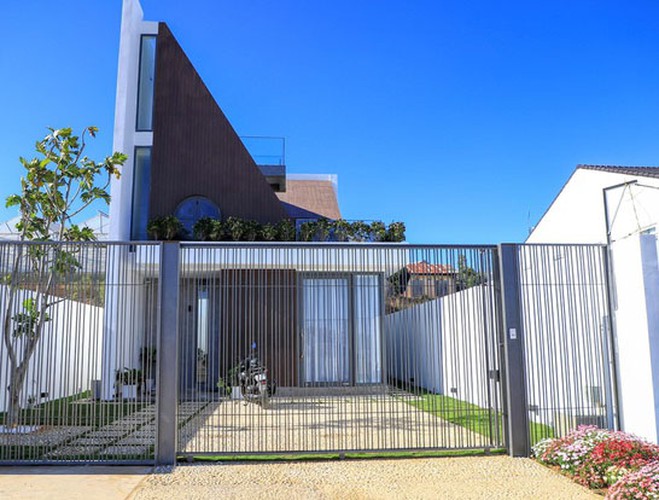 T&igrave;nh h&igrave;nh căn biệt thự của T&oacute;c Ti&ecirc;n - Touliver tại Đ&agrave; Lạt- Ảnh 3.