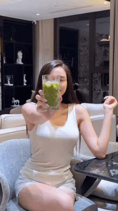 Đỗ H&agrave; skincare lộ mặt thật khiến 12 triệu người h&oacute;ng, 103.000 lượt thả tim- Ảnh 2.