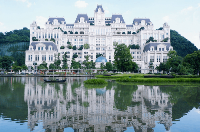 Dinh thự b&iacute; ẩn nhất Trung Quốc: Rộng gấp 9 lần phường Ho&agrave;n Kiếm H&agrave; Nội, trị gi&aacute; gần 10.000 tỷ đồng, đi m&ograve;n g&oacute;t kh&ocirc;ng thấy điểm dừng- Ảnh 5.