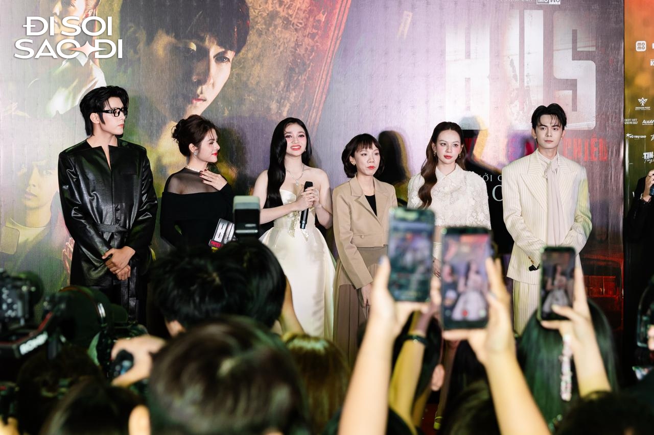 Thảm đỏ HOT nhất h&ocirc;m nay: Tiểu Vy thua Thần Vệ Nữ mỗi c&aacute;i t&ecirc;n, cặp đ&ocirc;i diễn vi&ecirc;n - Hoa hậu đẹp ph&aacute;t hờn- Ảnh 1.