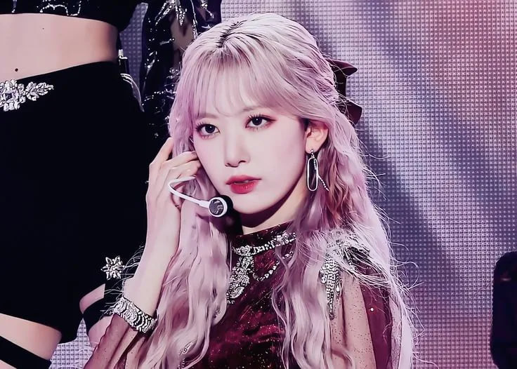 Mỹ nh&acirc;n duy nhất d&aacute;m "giật center" của c&ocirc;ng ch&uacute;a Kpop: Từ nhỏ đ&atilde; nổi tiếng cả nước biết mặt, giọng h&aacute;t l&agrave; điểm yếu ch&iacute; mạng- Ảnh 3.