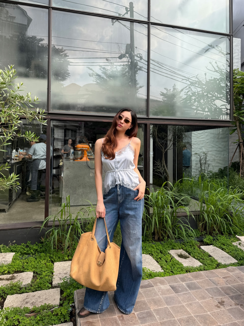 Lương Th&ugrave;y Linh "đu" trend đồ ngủ, thoạt nh&igrave;n rất xinh nhưng vẫn vấp ch&ecirc; bai từ cư d&acirc;n mạng- Ảnh 2.