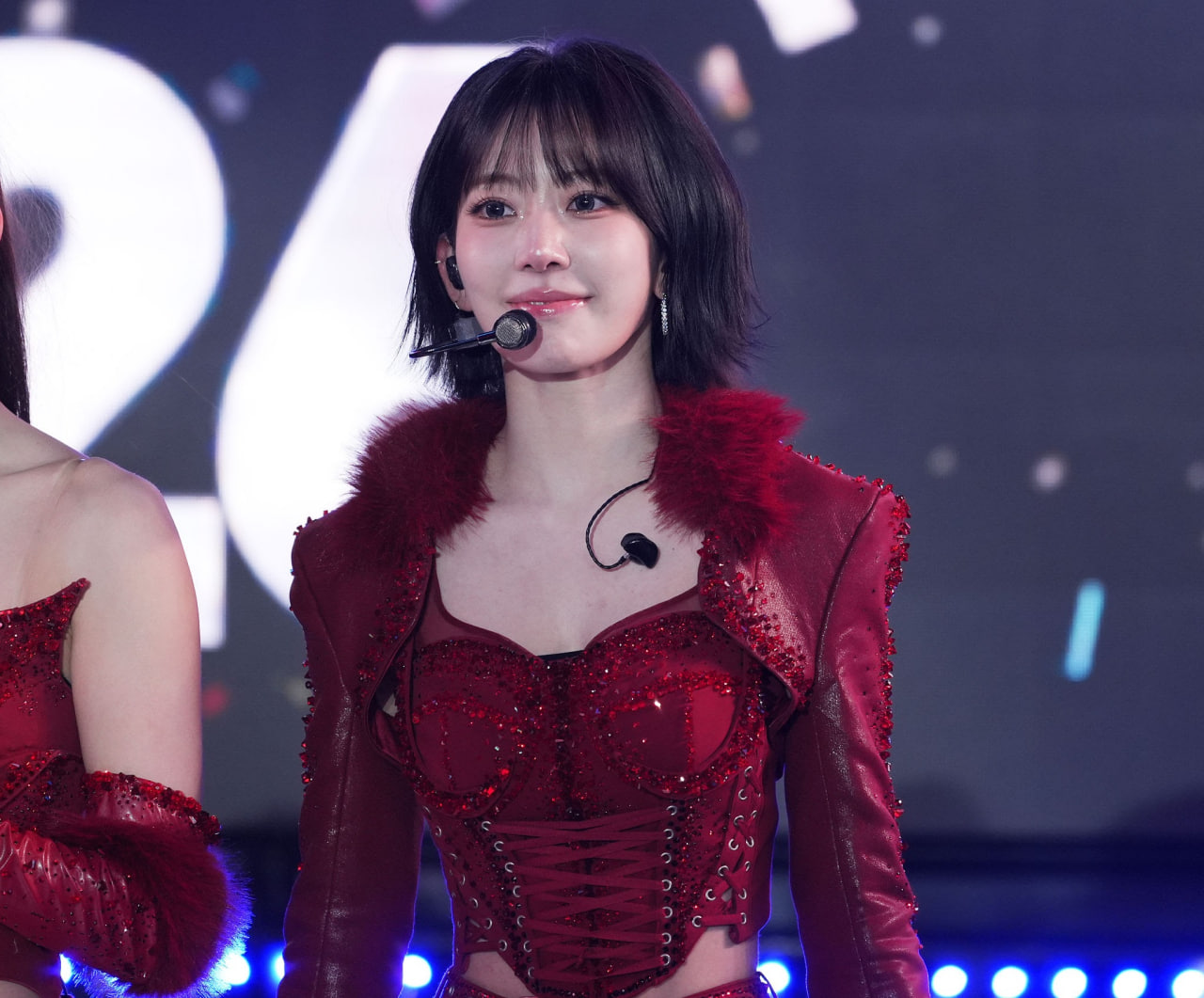 Mỹ nh&acirc;n duy nhất d&aacute;m "giật center" của c&ocirc;ng ch&uacute;a Kpop: Từ nhỏ đ&atilde; nổi tiếng cả nước biết mặt, giọng h&aacute;t l&agrave; điểm yếu ch&iacute; mạng- Ảnh 8.