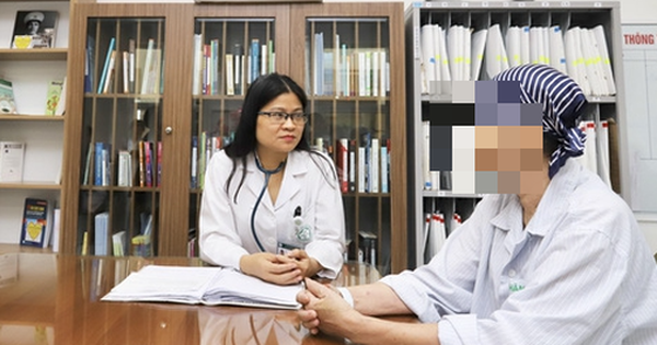 Từ dấu hiệu v&agrave;ng da, ph&aacute;t hiện đồng thời hai ung thư nguy hiểm- Ảnh 1.