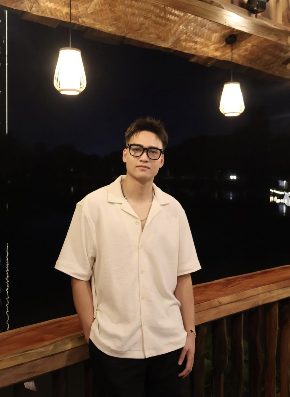 B&ugrave;i Ho&agrave;ng Việt Anh: Trai đẹp 8 m&uacute;i ĐT Việt Nam visual s&aacute;ng bừng, 27 tuổi sở hữu nh&agrave; đẹp xe sang, kinh doanh giỏi- Ảnh 6.