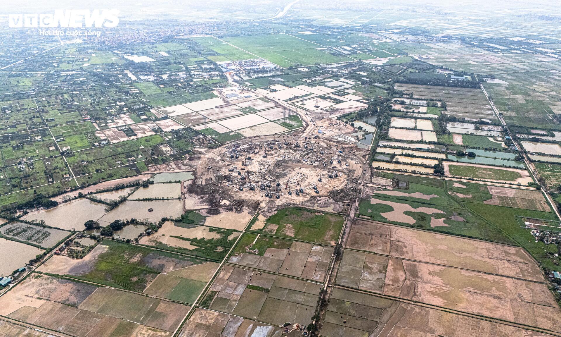 H&igrave;nh h&agrave;i s&acirc;n vận động Trống Đồng lớn nhất thế giới ở ngoại th&agrave;nh H&agrave; Nội- Ảnh 4.