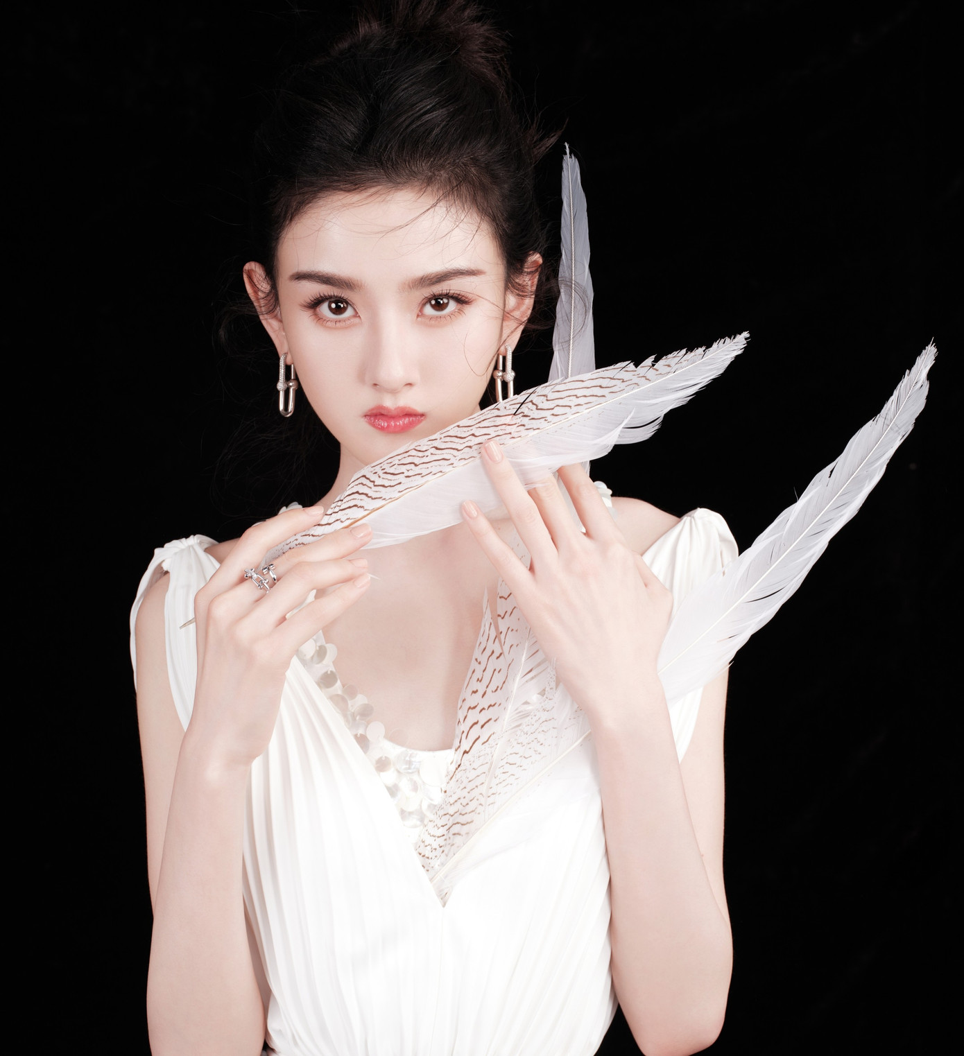 Nguy cơ của Triệu Lộ Tư- Ảnh 4.