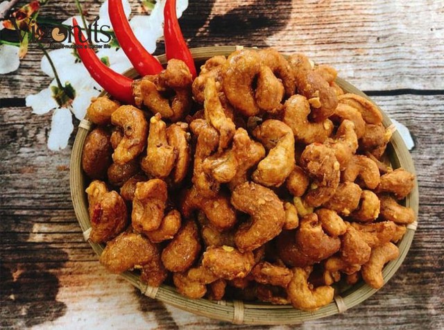 Cảnh b&aacute;o: Một số thực phẩm nhiều dầu v&agrave; đường, vậy m&agrave; nhiều người lớn tuổi vẫn ăn mỗi ng&agrave;y như b&aacute;u vật- Ảnh 4.