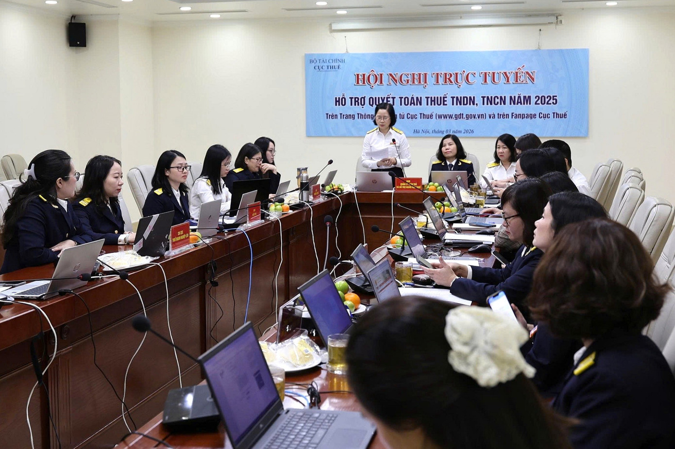 L&yacute; do bắt buộc chuyển khoản lương, tiền c&ocirc;ng từ 5 triệu đồng- Ảnh 1.