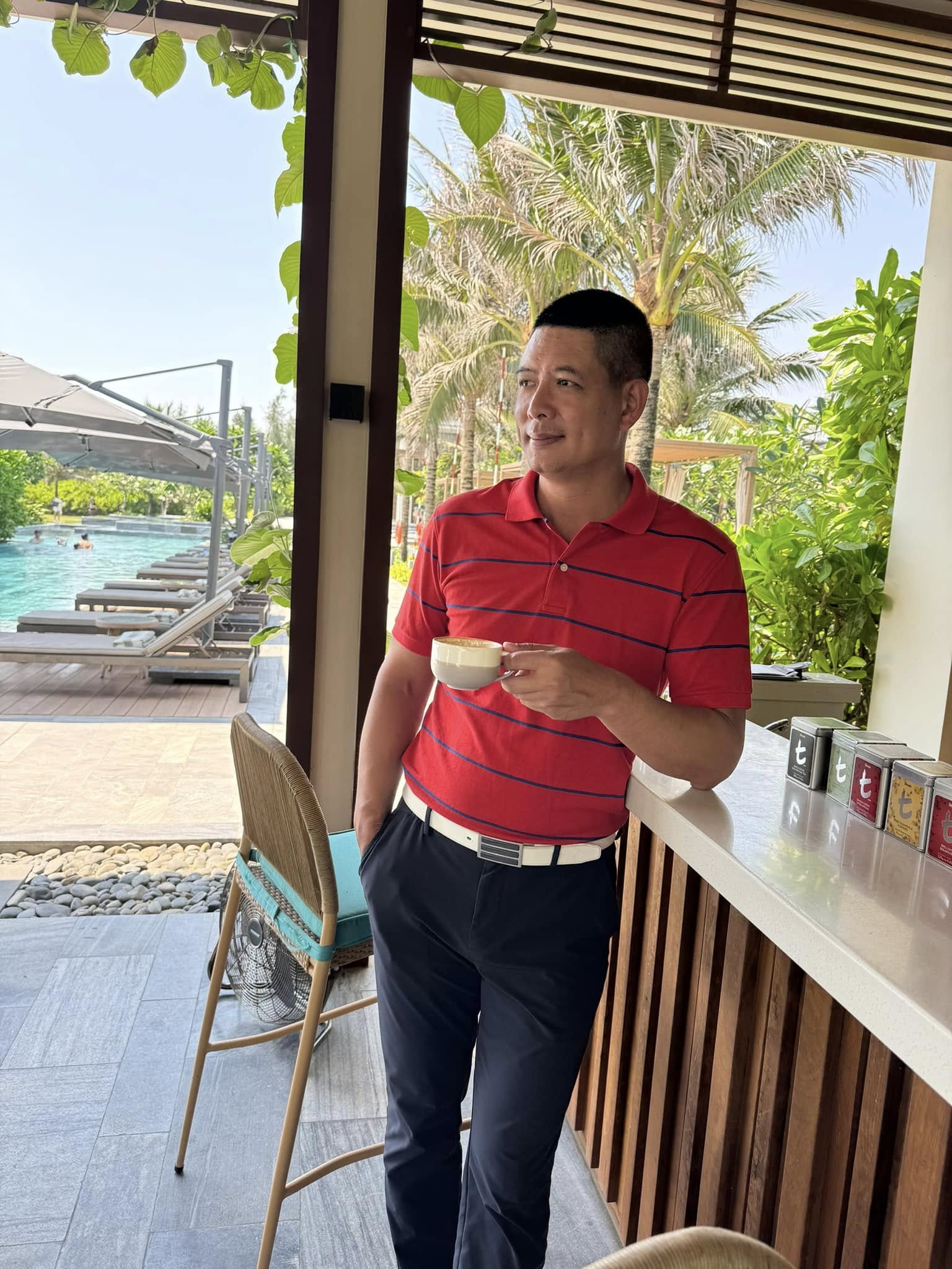 Cuộc sống của nam thần đ&igrave;nh đ&aacute;m một thời v&agrave; vợ đại gia U50 trong cơ ngơi ho&agrave;nh tr&aacute;ng ở TP.HCM- Ảnh 1.