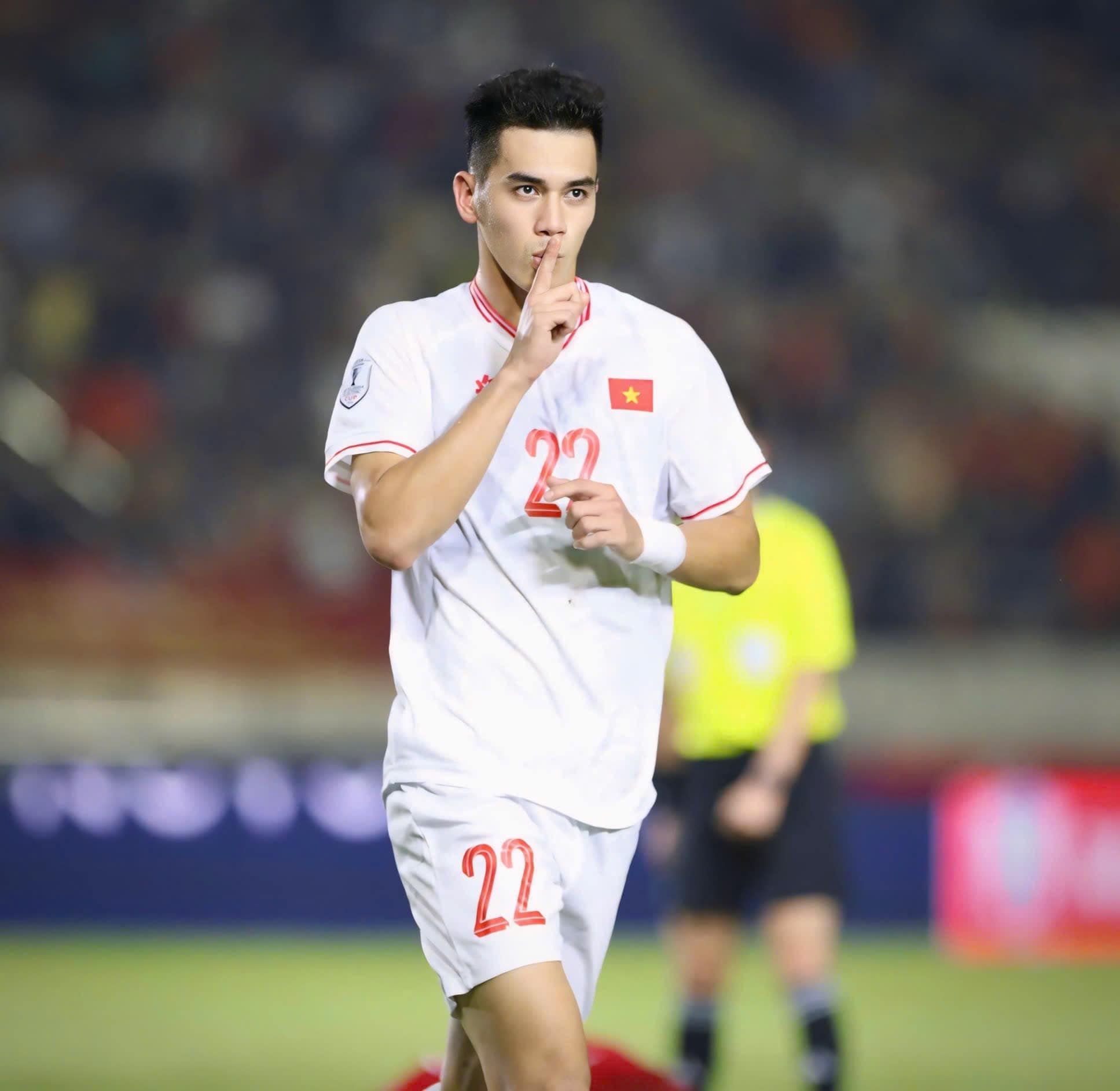 C&uacute; sốc cho Tiến Linh- Ảnh 1.