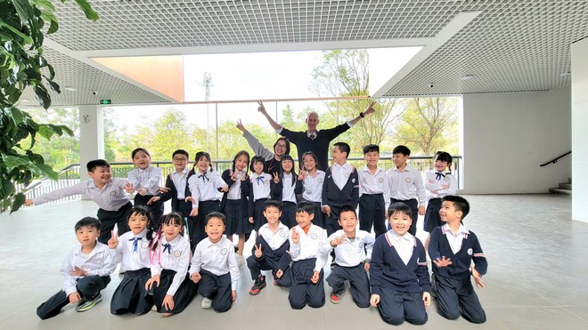 Gi&aacute;o vi&ecirc;n chia sẻ b&ecirc;n trong trường tiểu học "trăm tỷ" ở H&agrave; Nội: Nhiều người kh&ocirc;ng nghĩ l&agrave; trường c&ocirc;ng lập- Ảnh 7.