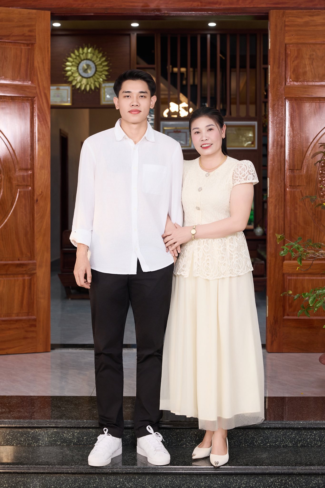 Đ&igrave;nh Bắc x&acirc;y nh&agrave; b&aacute;o hiếu bố mẹ, nh&igrave;n phần x&acirc;y th&ocirc; đủ thấy độ ho&agrave;nh tr&aacute;ng- Ảnh 2.